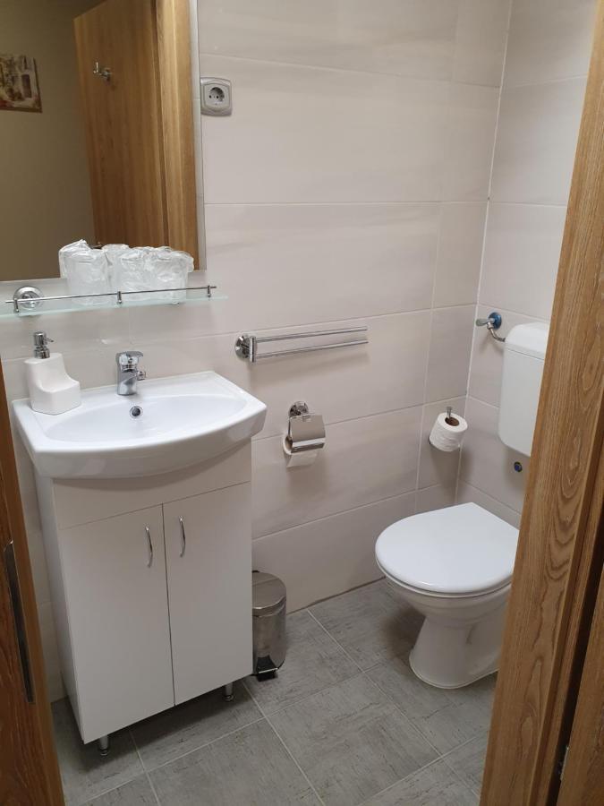 Platina Panzio*** Bed & Breakfast Ujhartyan Exterior photo