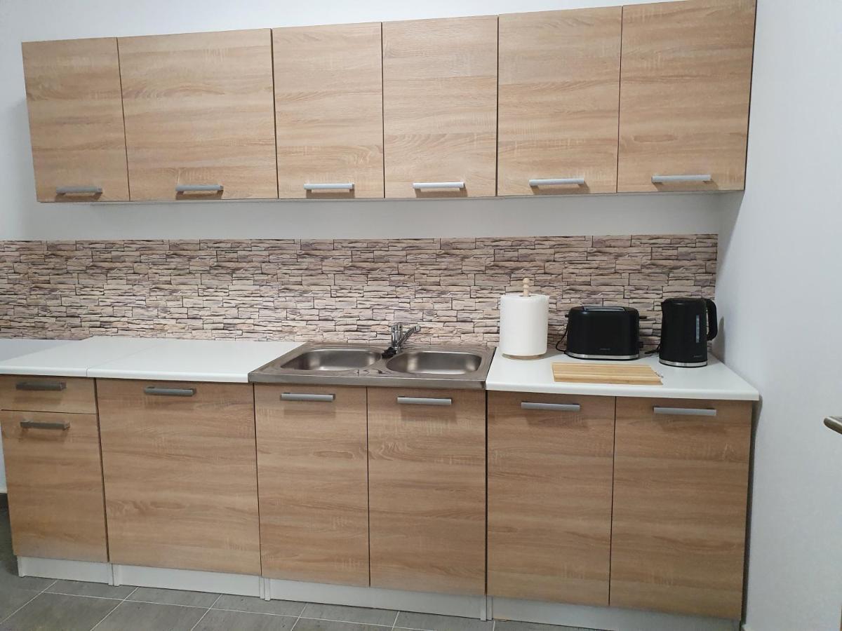 Platina Panzio*** Bed & Breakfast Ujhartyan Exterior photo